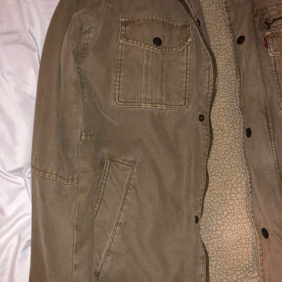 ❌ SOLD ❌ Levi’s coat/jacket - Picture 3 of 6